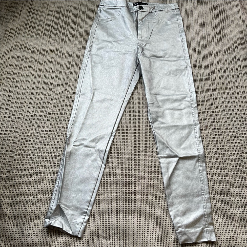 ZARA Stylish Silver Skinny Leg Pants Size M